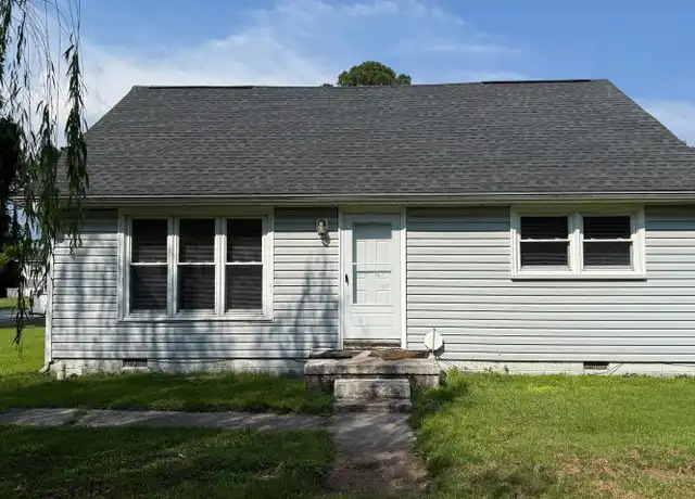 Property at 1190 Old Maplehurst Rd, Jacksonville, NC, 28540, 4 beds, 2 baths, [object Object]