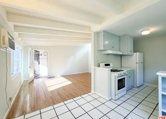 Property at 816 Gramercy Dr, Los Angeles, CA, 90005, 2 beds, 1 bath, [object Object]