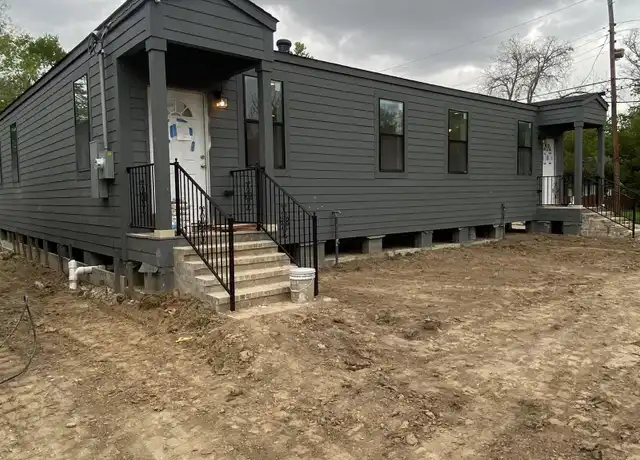 Property at 128 W Harrison St, Baton Rouge, LA, 70802, 2 beds, 2 baths, [object Object]