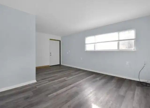 Property at 849-855 Wellington Blvd, Columbus, OH, 43219, 2 beds, 1 bath, [object Object]