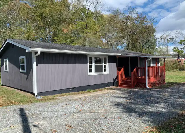 Property at 40 Humble Dr, Brevard, NC, 28712, 3 beds, 2 baths, [object Object]