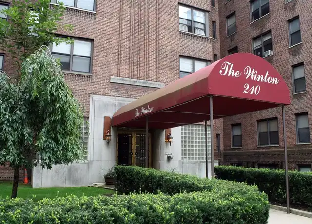 Property at 210 Martine Ave Apt 5C, White Plains, NY, 10601, 1 bed, 1 bath, [object Object]