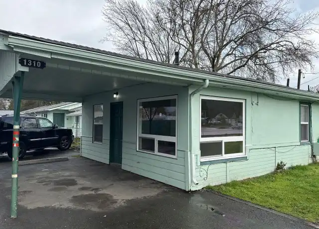 Property at 1310 Rogue River Hwy Unit 1, Grants Pass, OR, 97527, 1 bed, 1 bath, [object Object]