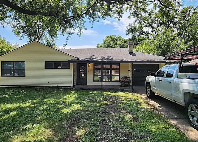 Property at 3913 SW Dixie Ct, Topeka, KS, 66614, 3 beds, 2 baths, [object Object]