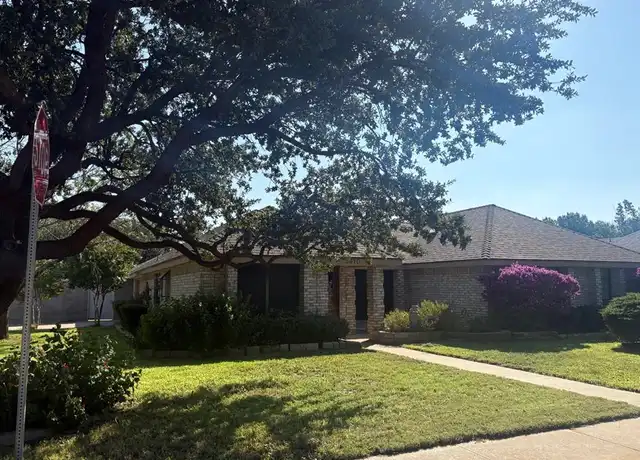 Property at 3610 Crestmont Dr, Midland, TX, 79707, 3 beds, 2 baths, [object Object]