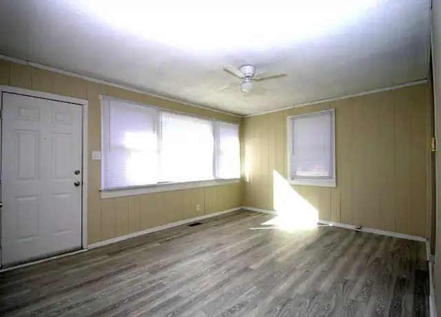 Property at 606 S Andrews Ave, Goldsboro, NC, 27530, 2 beds, 1 bath, [object Object]