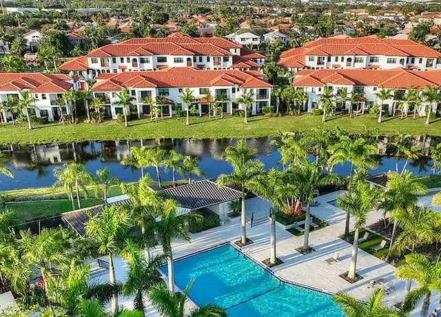Photo of 11801 Pembroke Rd, Pembroke Pines, FL 33025