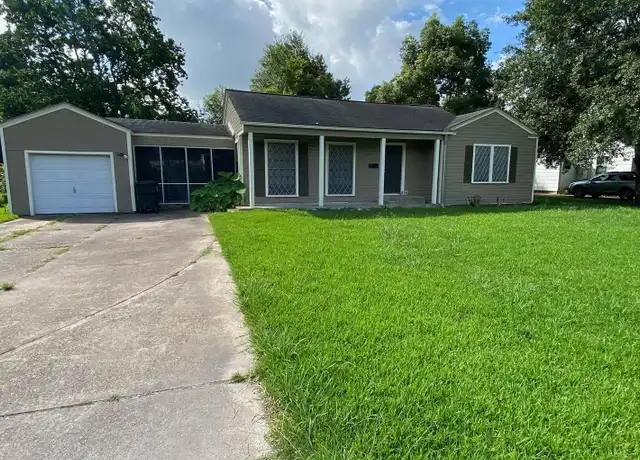 Property at 6346 Monroe St, Groves, TX, 77619, 3 beds, 1 bath, [object Object]