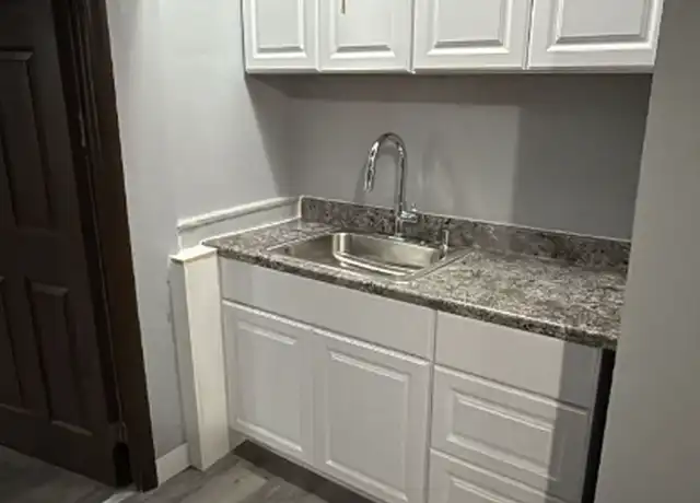 Property at 714 Main St Unit 2E, Poughkeepsie, NY, 12603, 2 beds, 1 bath, [object Object]