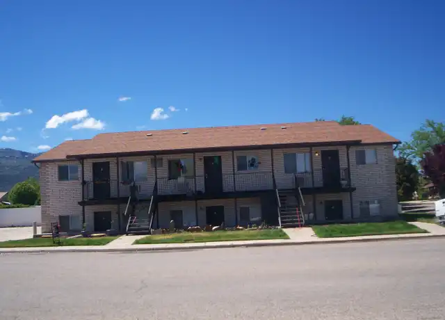 Property at 673 W 400 N Unit 4, Cedar City, UT, 84721, 2 beds, 1 bath, [object Object]