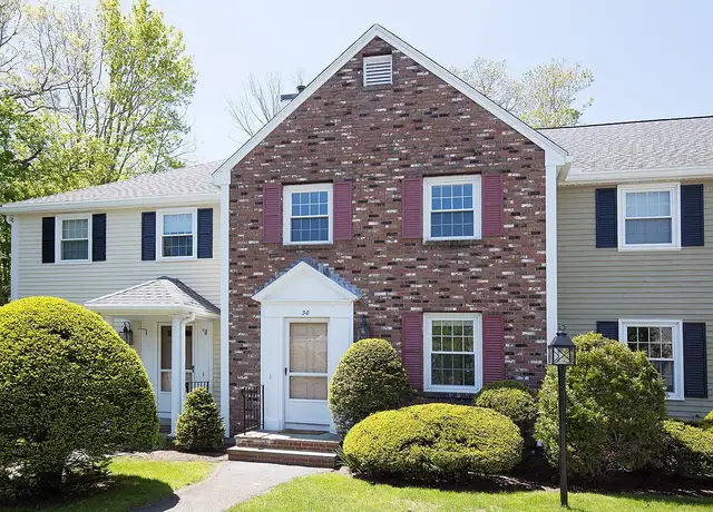 Photo of 1 Hawthorne Vlg, Concord, MA 01742