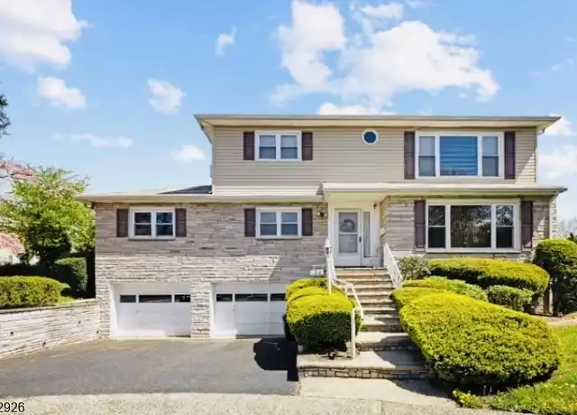 Property at 26 Pilgrim Ct, Bloomfield, NJ, 07003, 1 bed, 1 bath, [object Object]