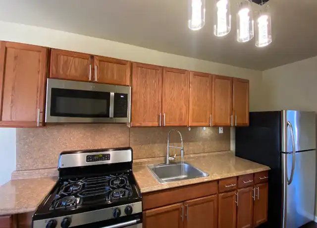 Property at 1520 W Champlost Ave Unit 3rd Floor, Philadelphia, PA, 19141, 1 bed, 1 bath, [object Object]