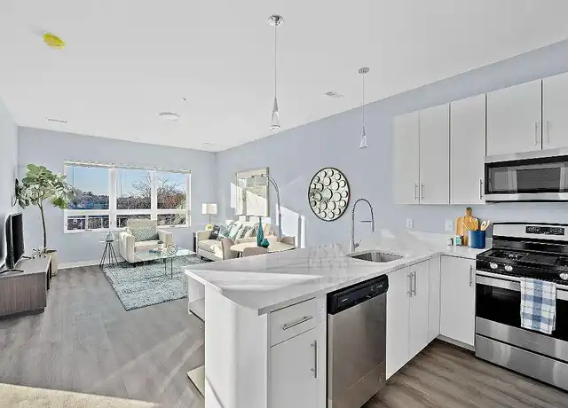 Property at 1055 Main St, Weymouth, MA, 02190, 1 bed, 1 bath, [object Object]