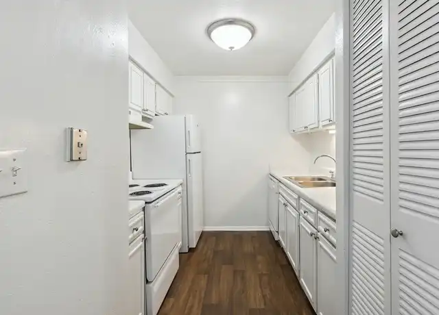 Property at Fairway Club Apartments - 55 Villa Rd, Greenville, SC, 29615, 1 bed, 1 bath, [object Object]