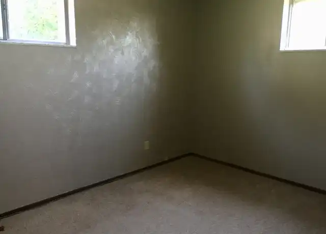Property at 41 Division St Unit 4, Greensburg, PA, 15601, 2 beds, 1 bath, [object Object]
