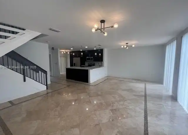 Property at 9948 NW 43rd Ter, Doral, FL, 33178, 3 beds, 2.5 baths, [object Object]