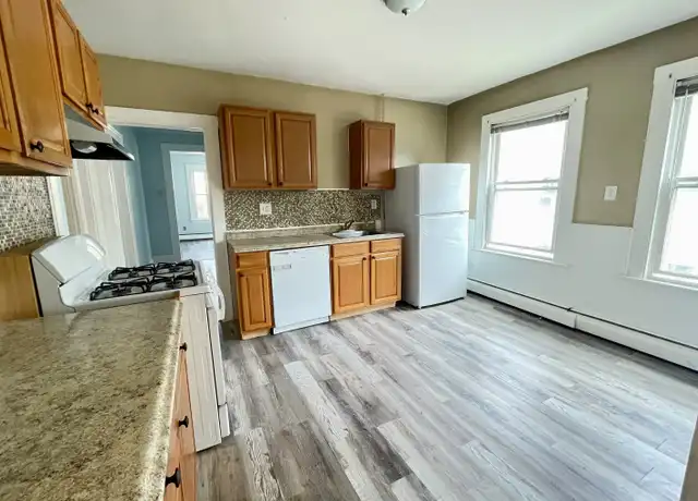 Property at 67 Brooklawn St Unit 2nd Floor, New Britain, CT, 06052, 2 beds, 1 bath, [object Object]
