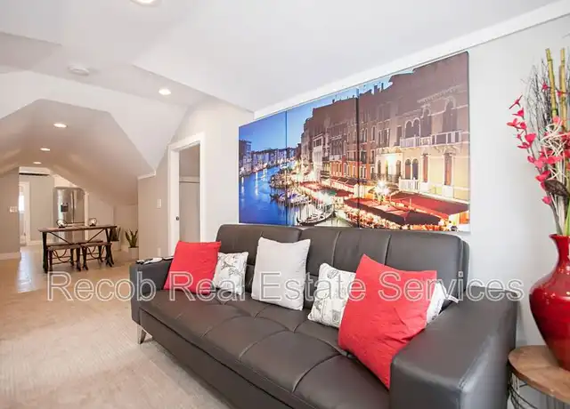 Property at 2984 E St Unit 2, San Diego, CA, 92102, 2 beds, 1 bath, [object Object]