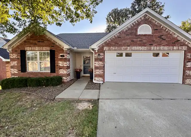 Property at 4 Ridgeview Ln, Bentonville, AR, 72712, 3 beds, 2 baths, [object Object]