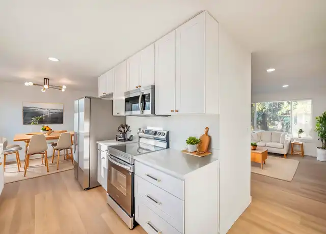 Property at 450 6th St NE #02, East Wenatchee, WA, 98802, 3 beds, 2.5 baths, [object Object]