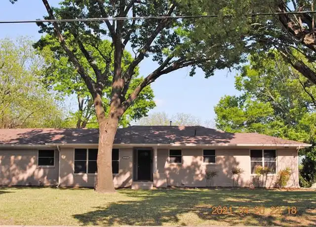 Property at 620 S Dallas Ave, Lancaster, TX, 75146, 3 beds, 2 baths, [object Object]