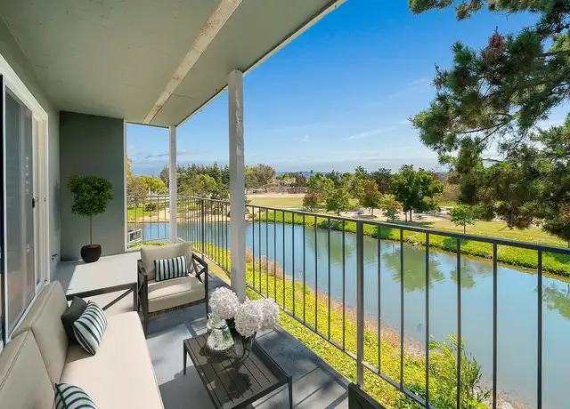 Photo of 735 Fathom Dr, San Mateo, CA 94404