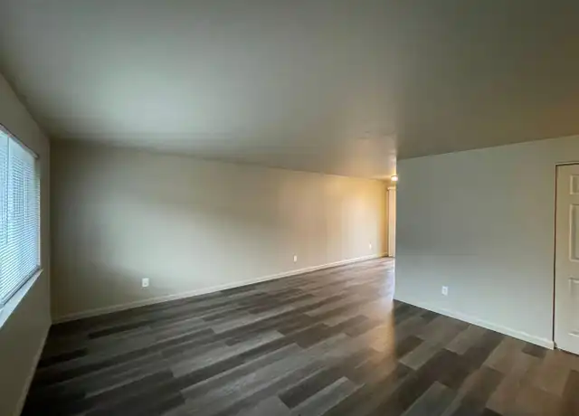 Property at 207 Dorn Ave Unit 1C, Everett, WA, 98208, 2 beds, 1 bath, [object Object]