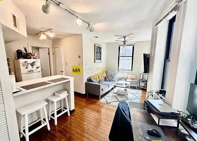Property at 13 Charter St Unit 2R, Boston, MA, 02113, 1 bed, 1 bath, [object Object]