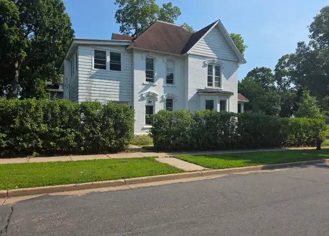 Property at 705 E Grand Ave Unit 2, Eau Claire, WI, 54701, 1 bed, 1 bath, [object Object]