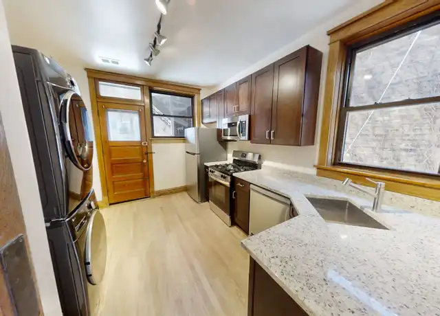Property at 1415 N Cuyler Ave Unit 1415-3, Oak Park, IL, 60302, 2 beds, 1 bath, [object Object]