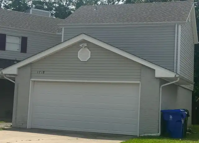 Property at 1718 Jennifer Cir Unit 1718, Norman, OK, 73071, 2 beds, 1.5 baths, [object Object]