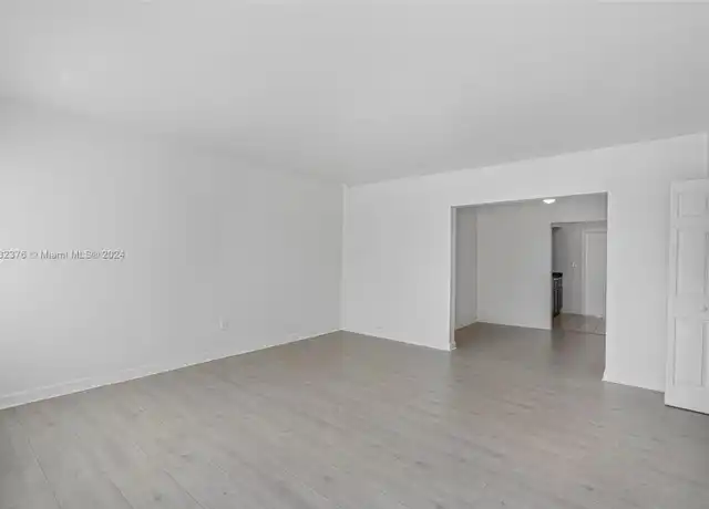 Property at 8031 Hawthorne Ave Unit 4, Miami Beach, FL, 33141, 2 beds, 1 bath, [object Object]