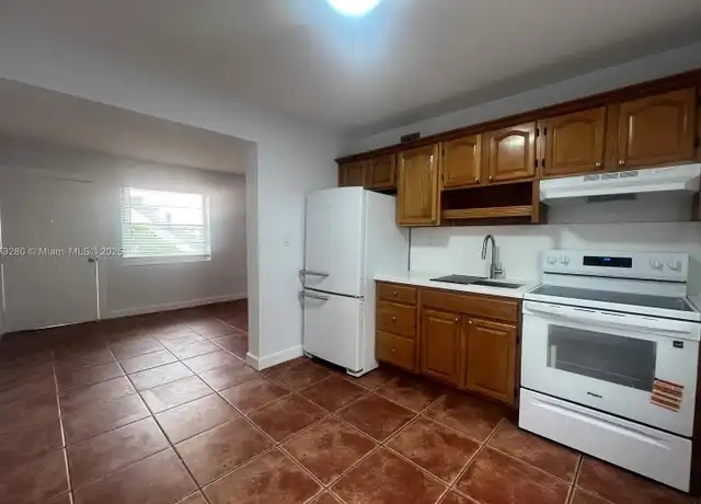 Property at 1651 SW 2nd St Unit 2, Miami, FL, 33135, 2 beds, 1 bath, [object Object]