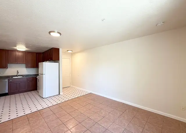 Photo of 29371 Dixon St, Hayward, CA 94544