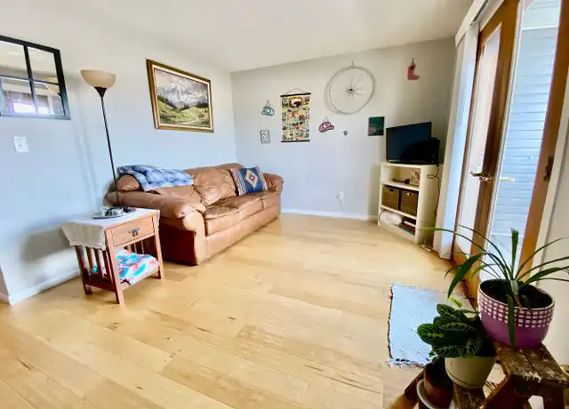 Property at 315 Buchanan St NE, Minneapolis, MN, 55413, 2 beds, 1 bath, [object Object]