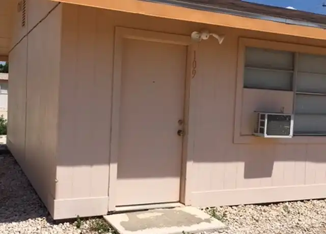 Property at 109 S Boston Ave, Portales, NM, 88130, 2 beds, 1 bath, [object Object]