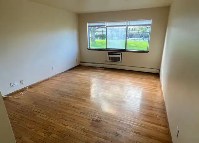 Property at 5414 58th Ave Unit 17, Kenosha, WI, 53144, 2 beds, 1 bath, [object Object]
