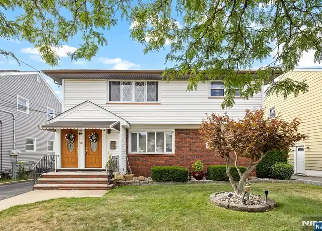 Property at 689 9th St Unit 2, Secaucus, NJ, 07094, 3 beds, 1 bath, [object Object]