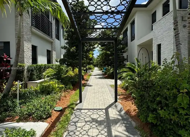 Property at 8283 NW 47th Ln, Miami, FL, 33166, 4 beds, 3.5 baths, [object Object]