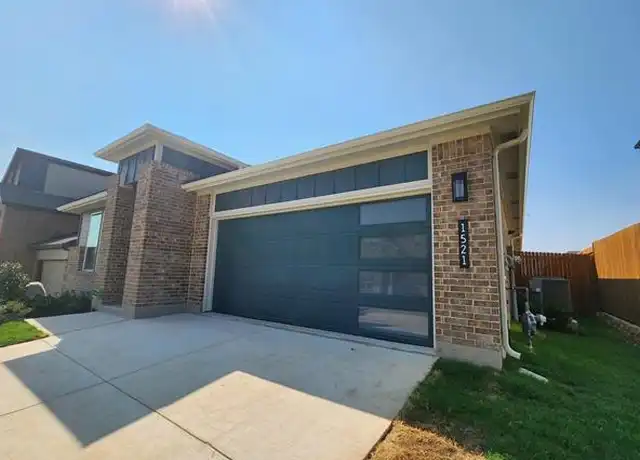 Property at 1521 Razorbill Rd, Denton, TX, 76205, 5 beds, 3 baths, [object Object]