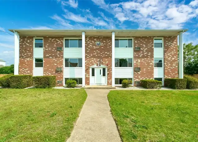 Property at 46 Carman St Unit 1, Cranston, RI, 02910, 2 beds, 1 bath, [object Object]