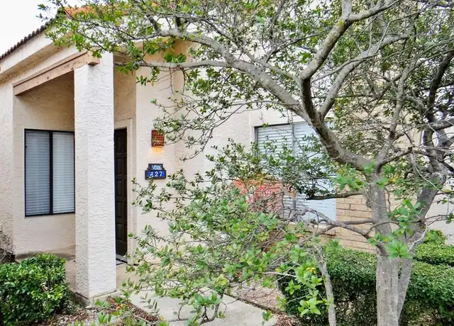 Property at 517 Ranch Trl, Irving, TX, 75063, 2 beds, 2 baths, [object Object]