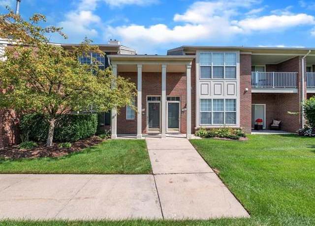 Photo of 43847 Rushcliffe Dr, Sterling Heights, MI 48313