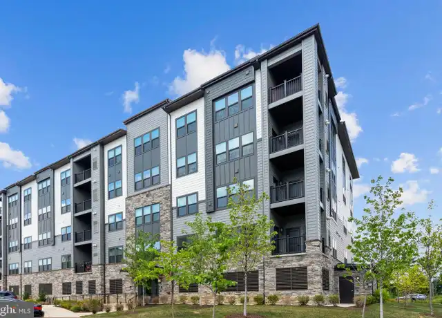 Property at 12850 Mosaic Park Way Unit 2E, Herndon, VA, 20171, 3 beds, 2 baths, [object Object]