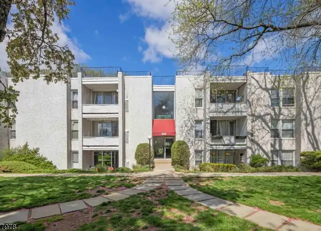 Property at 462 River Rd Unit F, Nutley, NJ, 07110, 2 beds, 1.5 baths, [object Object]