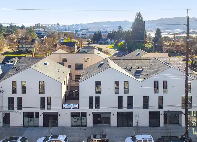 Property at Overlook 2730 - 2730 N Killingsworth St, Portland, OR, 97217, 1 bed, 1 bath, [object Object]