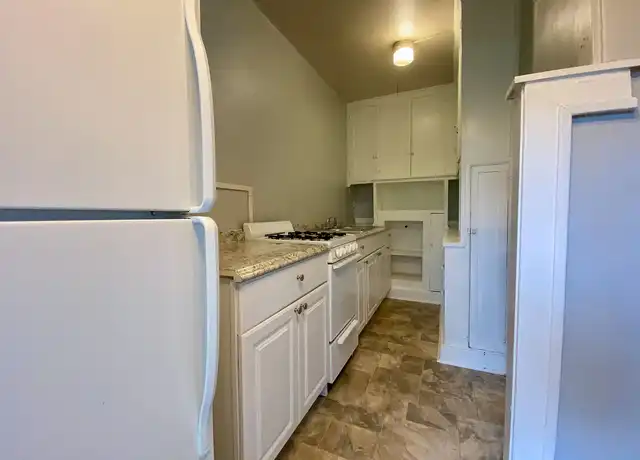 Property at Rock Crest - 1500 W 37th St, Kansas City, MO, 64111, 1 bed, 1 bath, [object Object]