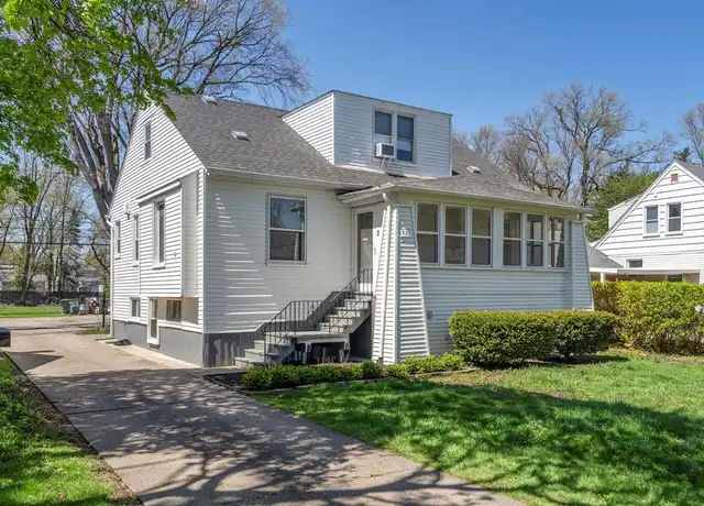 Property at 321 Saint Louis St, Ferndale, MI, 48220, 2 beds, 1 bath, [object Object]
