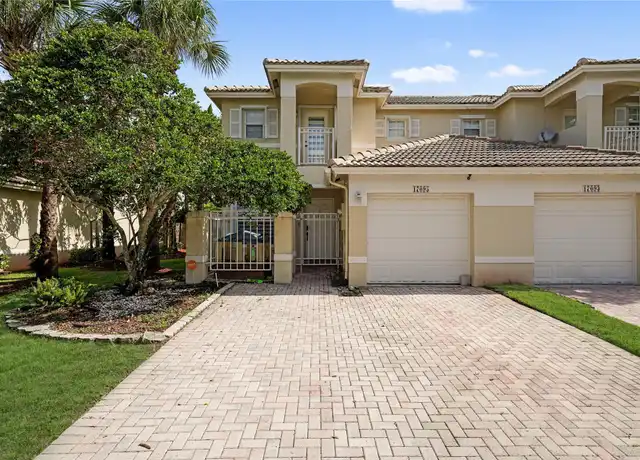 Property at 17095 NW 23rd St, Pembroke Pines, FL, 33028, 3 beds, 2.5 baths, [object Object]